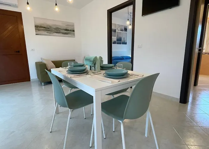 公寓 99f Pizzo Club Pool&beach *